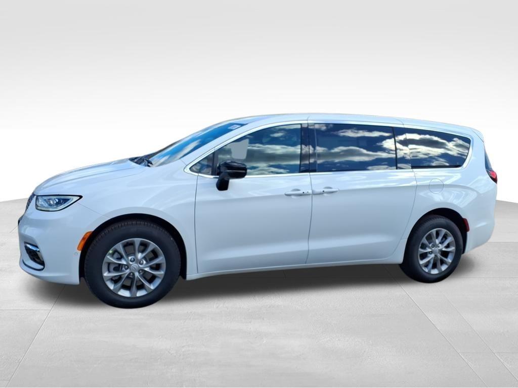 new 2026 Chrysler Pacifica car, priced at $44,194