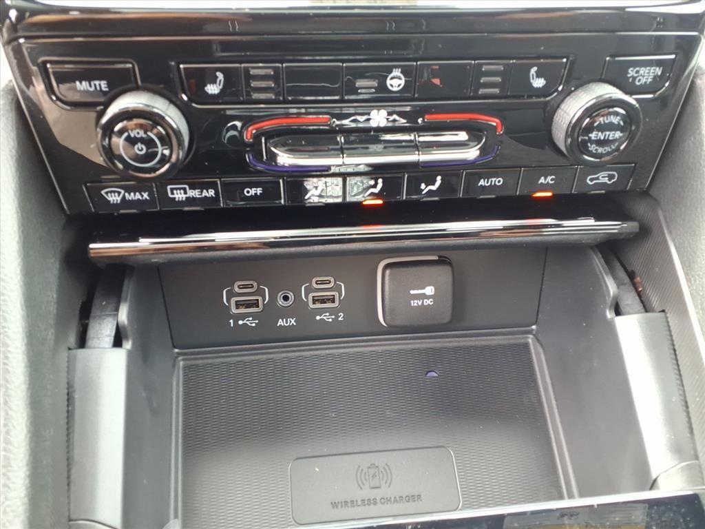 new 2025 Jeep Grand Cherokee car, priced at $40,551