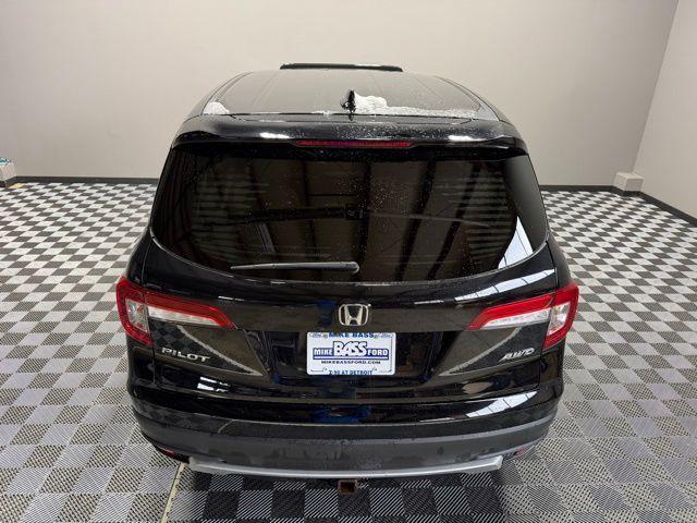 used 2022 Honda Pilot car, priced at $27,990