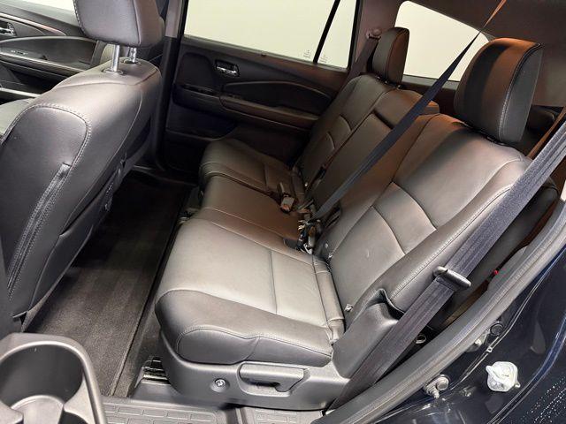 used 2022 Honda Pilot car, priced at $27,990