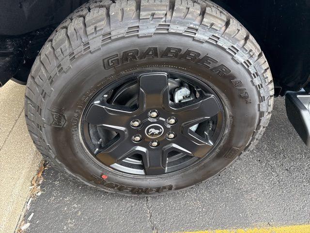 new 2025 Ford Bronco car, priced at $48,725