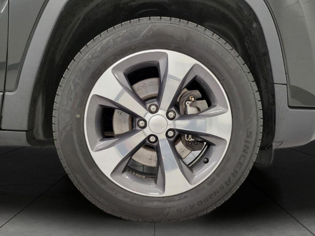 used 2019 Jeep Cherokee car, priced at $17,830