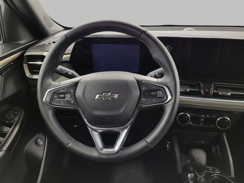 used 2025 Chevrolet TrailBlazer car, priced at $27,693