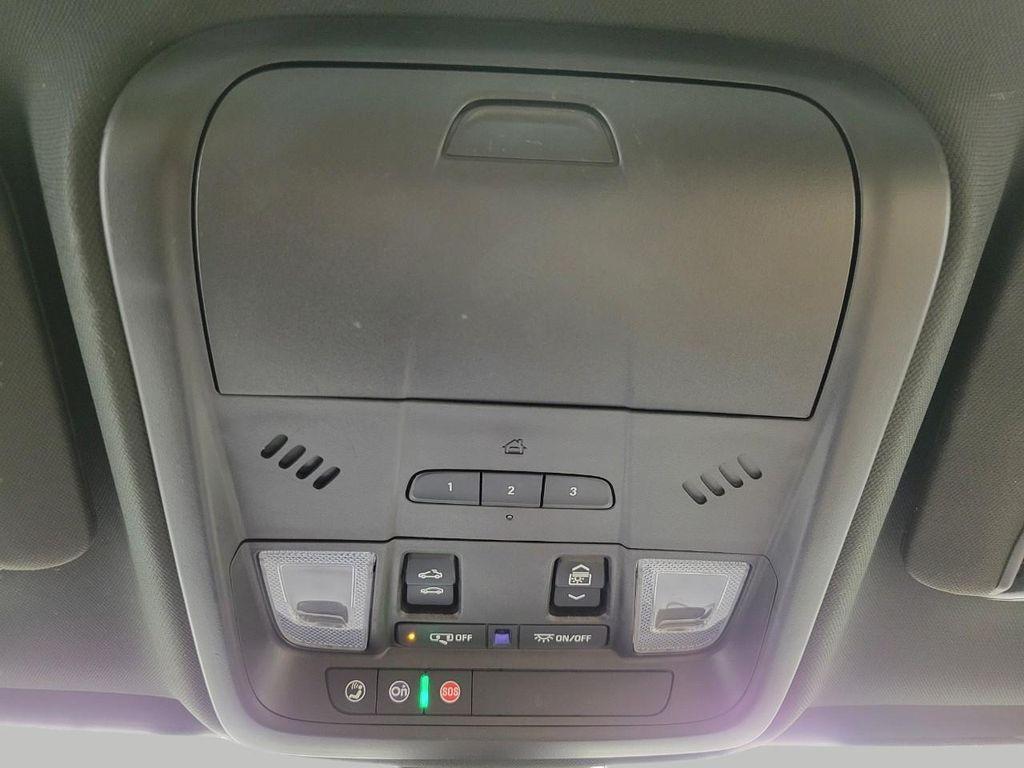 used 2019 Cadillac XT5 car, priced at $21,000