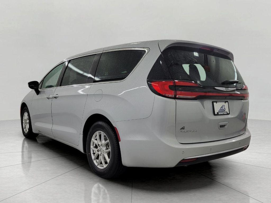 used 2024 Chrysler Pacifica car, priced at $28,933