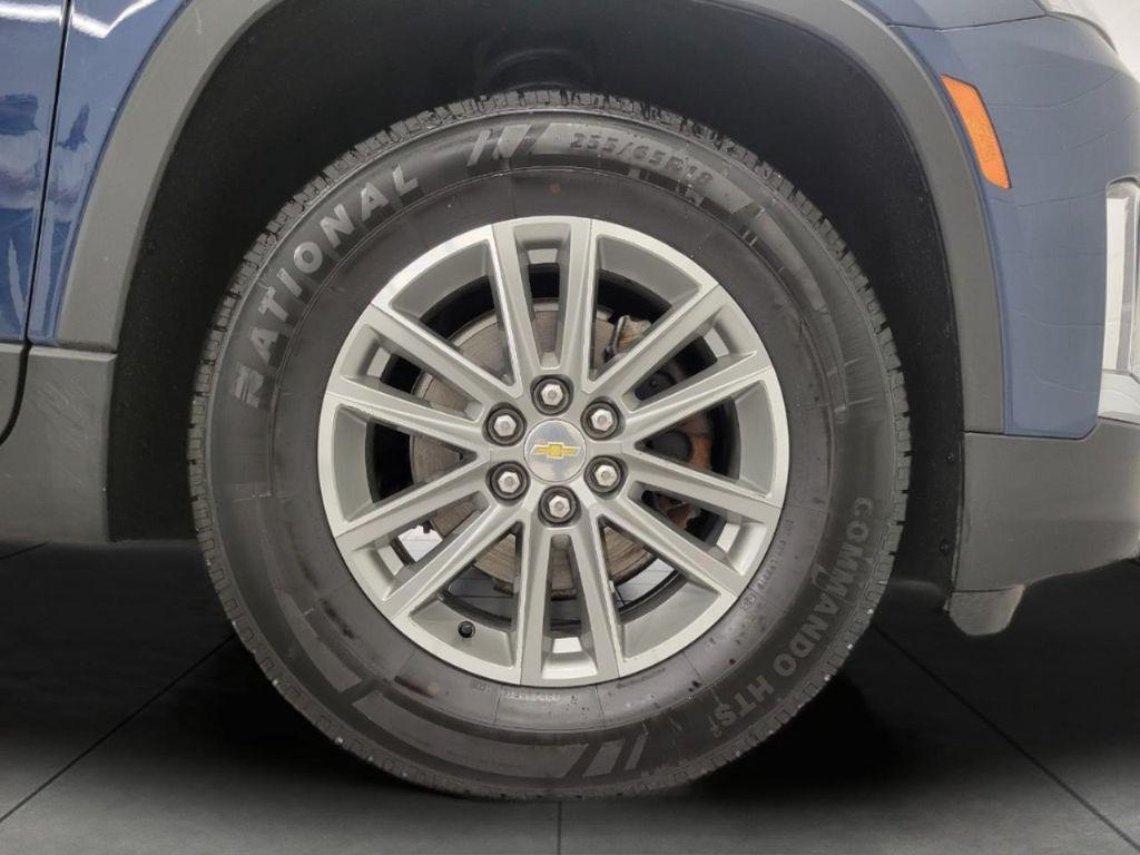 used 2023 Chevrolet Traverse car, priced at $26,720