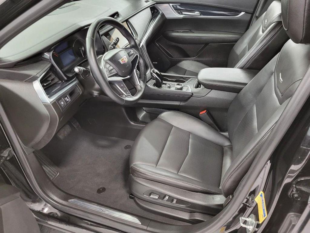 used 2025 Cadillac XT5 car, priced at $38,697