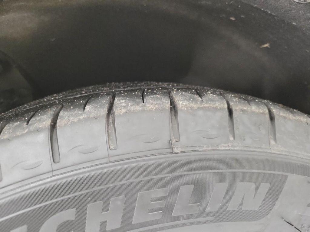 used 2025 Cadillac XT5 car, priced at $38,697