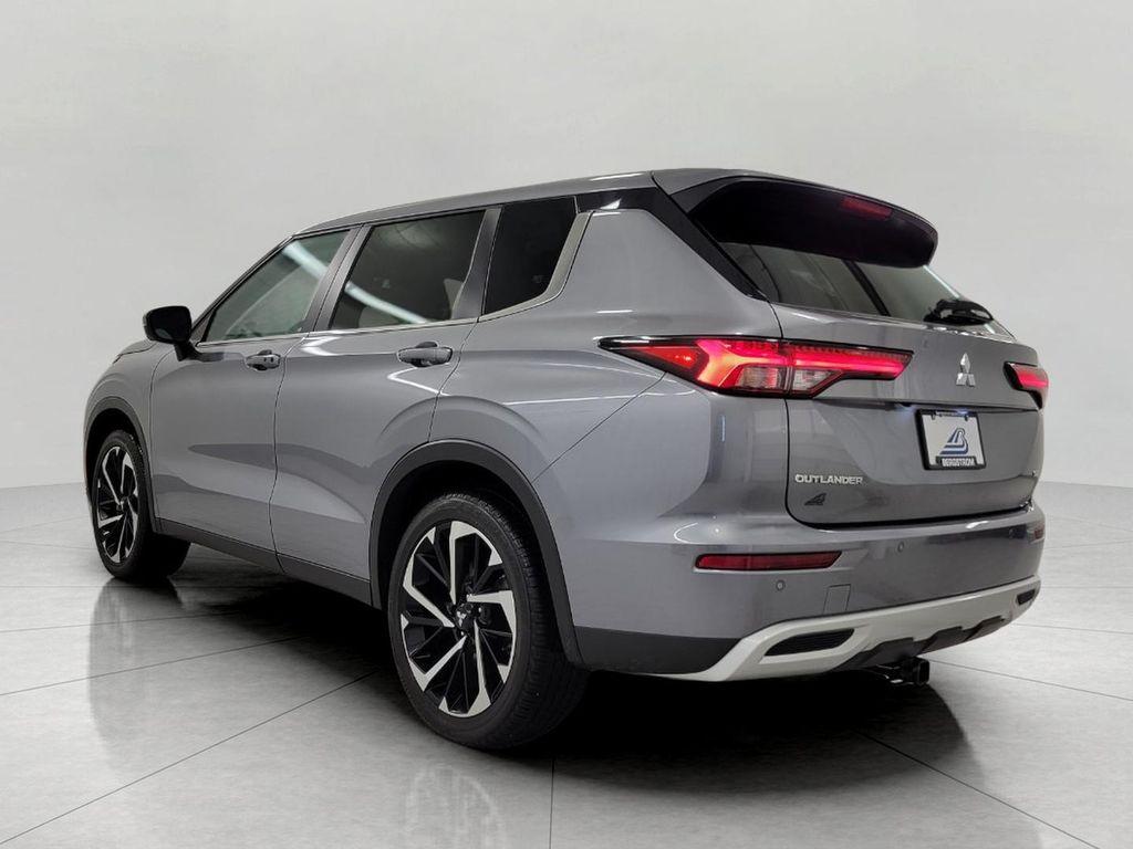 used 2024 Mitsubishi Outlander car, priced at $26,000