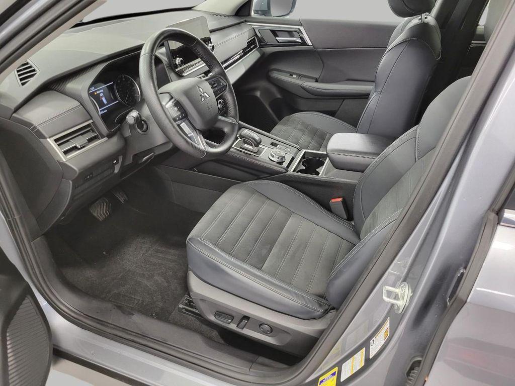 used 2024 Mitsubishi Outlander car, priced at $26,000