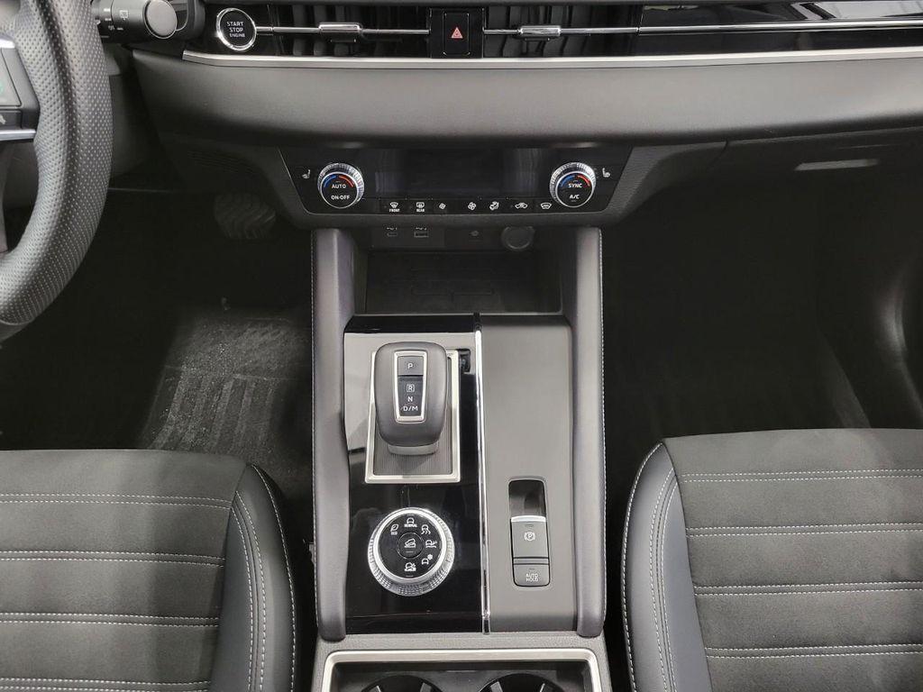 used 2024 Mitsubishi Outlander car, priced at $26,000