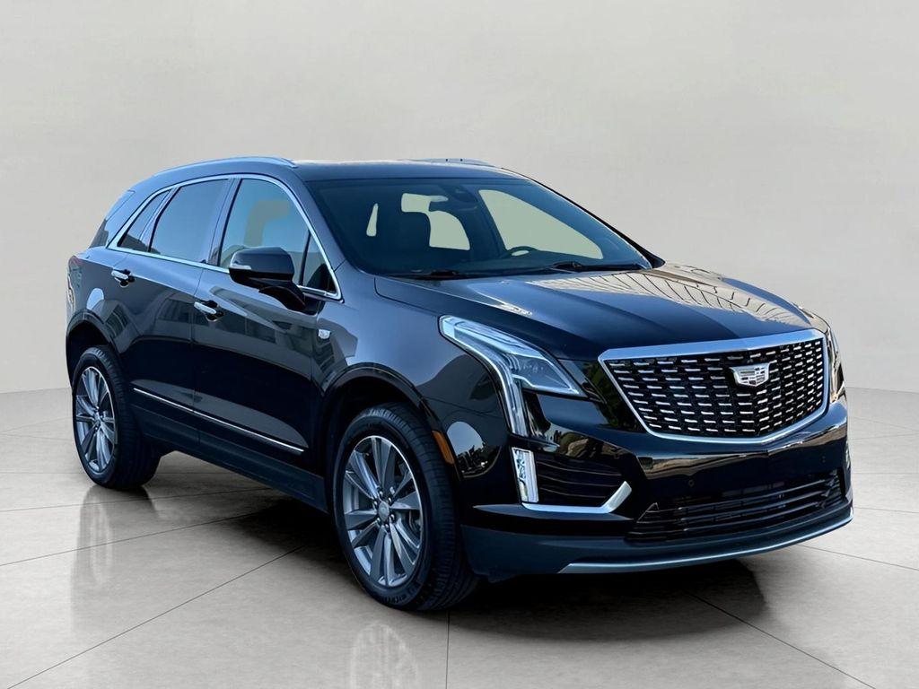 used 2025 Cadillac XT5 car, priced at $43,987
