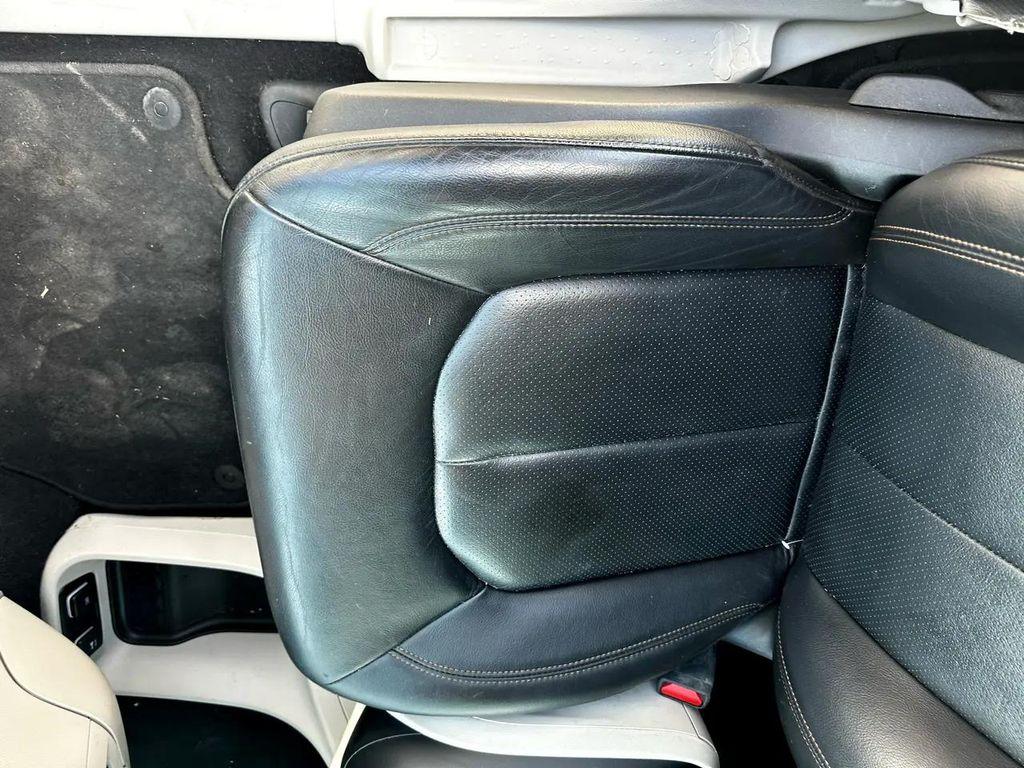 used 2020 Chrysler Pacifica car, priced at $15,995