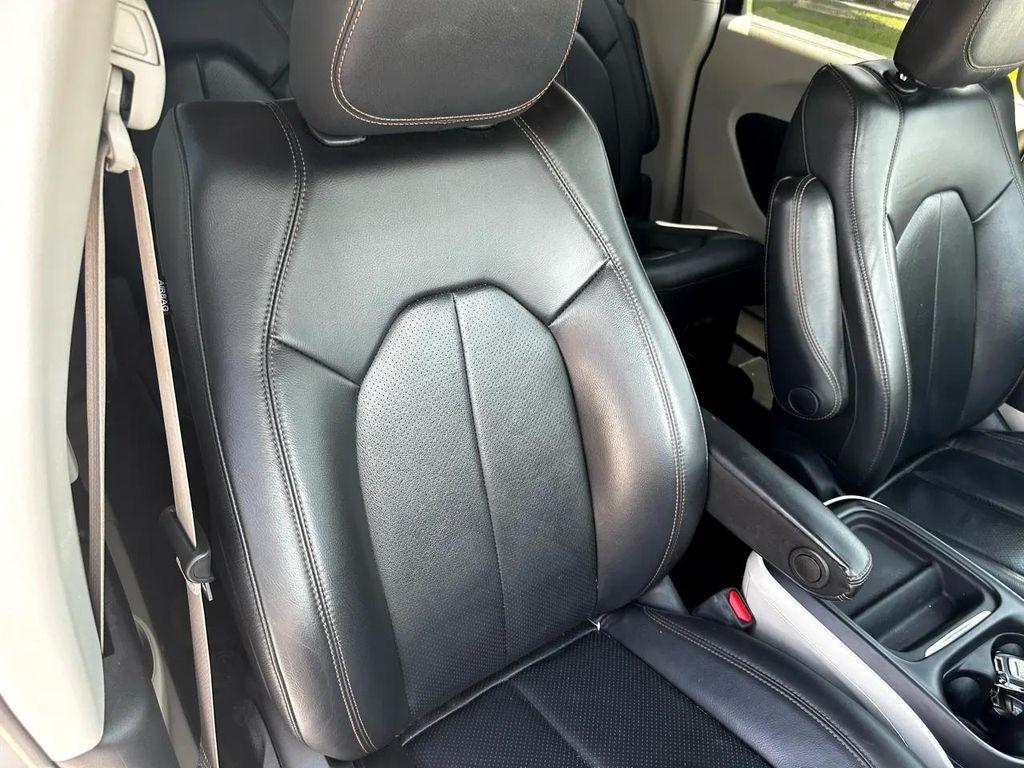 used 2020 Chrysler Pacifica car, priced at $15,995