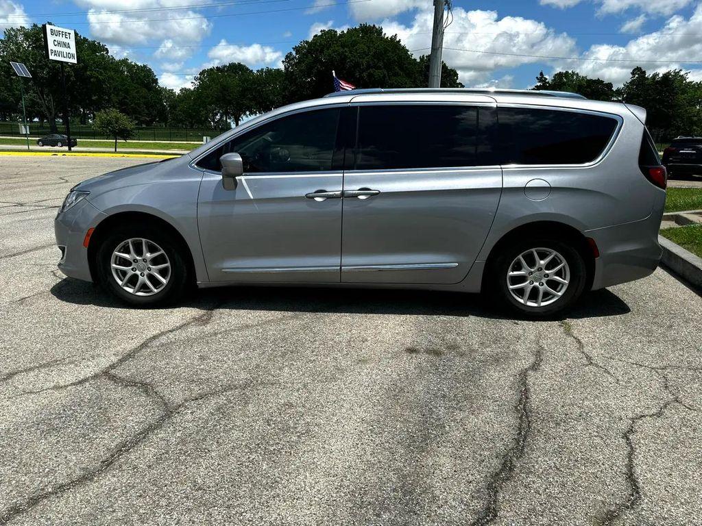 used 2020 Chrysler Pacifica car, priced at $15,995