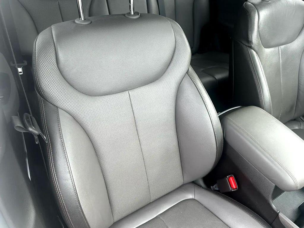 used 2020 Hyundai Santa Fe car, priced at $15,995