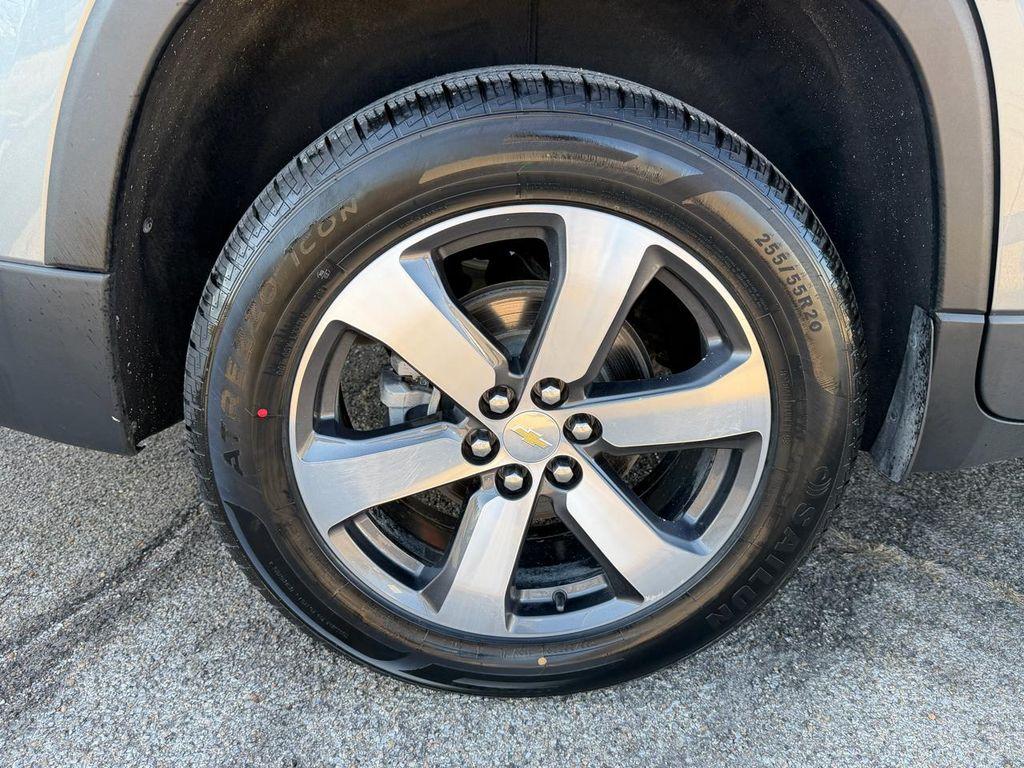 used 2021 Chevrolet Traverse car, priced at $19,995