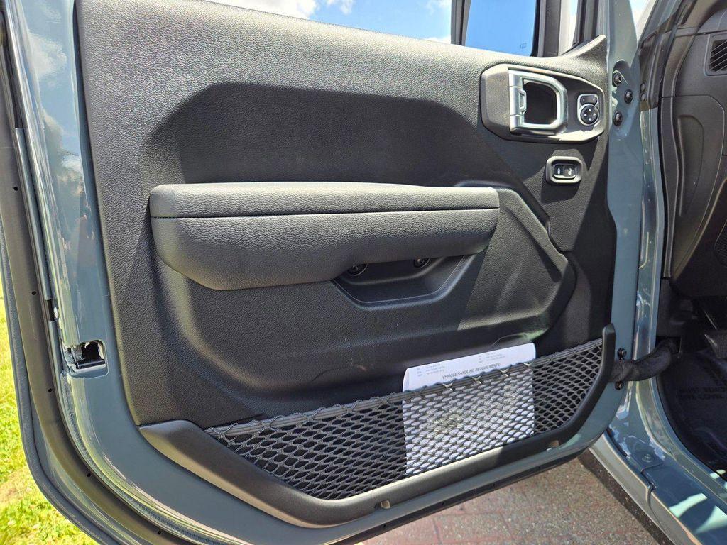 new 2026 Jeep Gladiator car, priced at $40,810