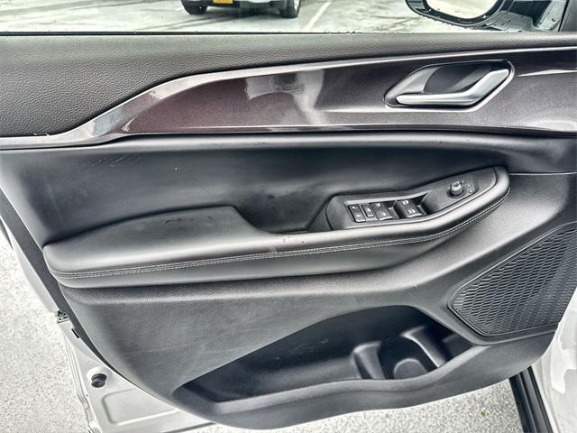 used 2023 Jeep Grand Cherokee car, priced at $27,000