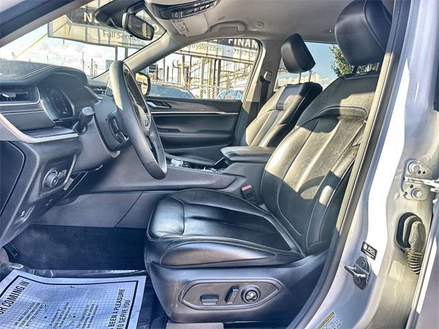 used 2023 Jeep Grand Cherokee car, priced at $25,600