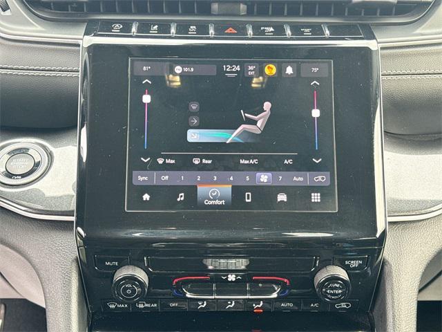 used 2023 Jeep Grand Cherokee car, priced at $26,791