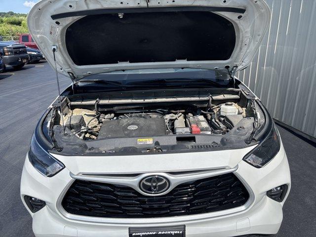 used 2022 Toyota Highlander car, priced at $25,174