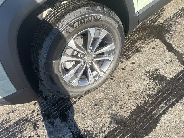 new 2026 Chevrolet Equinox car, priced at $31,999