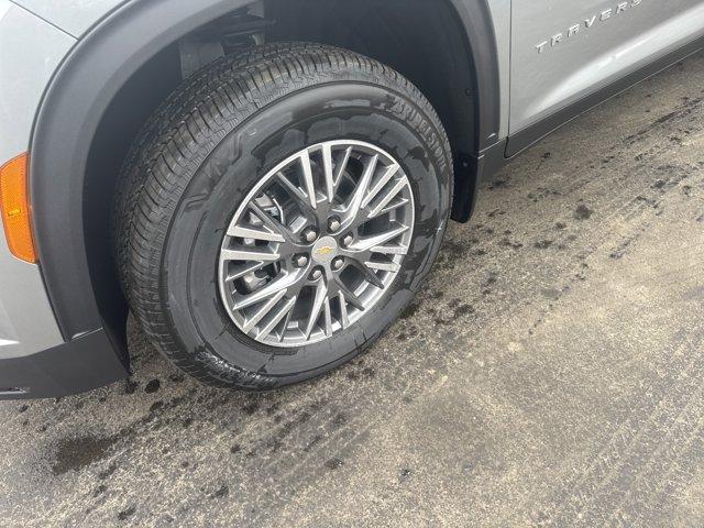 new 2026 Chevrolet Traverse car, priced at $45,499