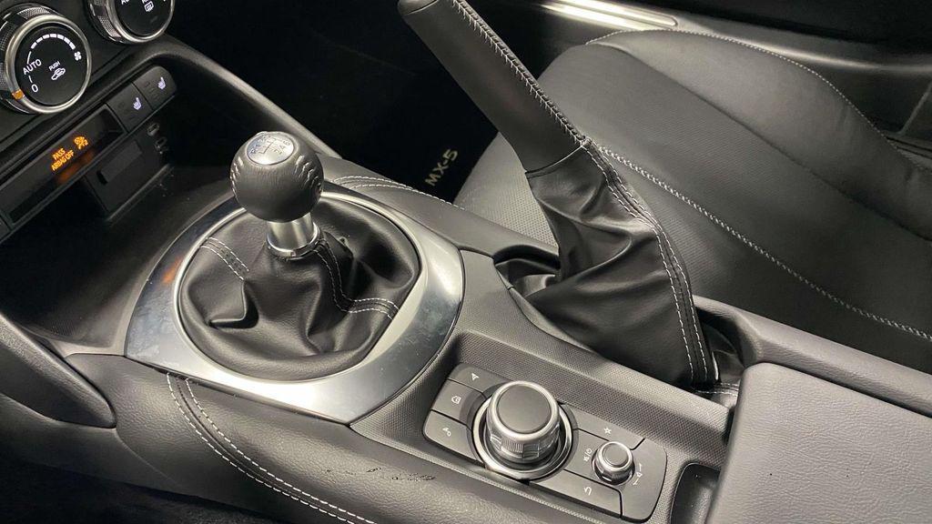 new 2025 Mazda MX-5 Miata RF car, priced at $39,565