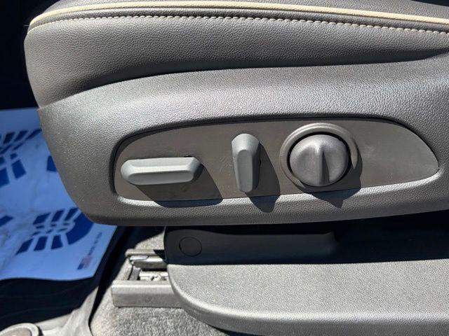 used 2023 Chevrolet Traverse car, priced at $35,995