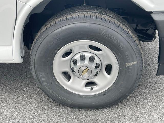 new 2025 Chevrolet Express 2500 car, priced at $44,000