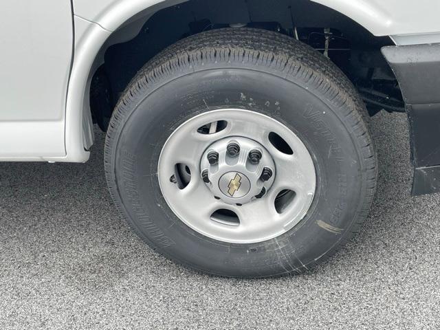 new 2025 Chevrolet Express 2500 car, priced at $43,900