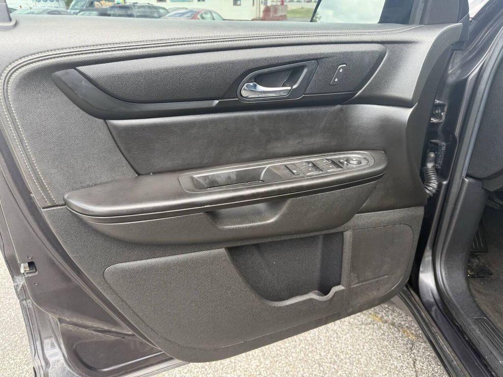 used 2015 Chevrolet Traverse car, priced at $5,999