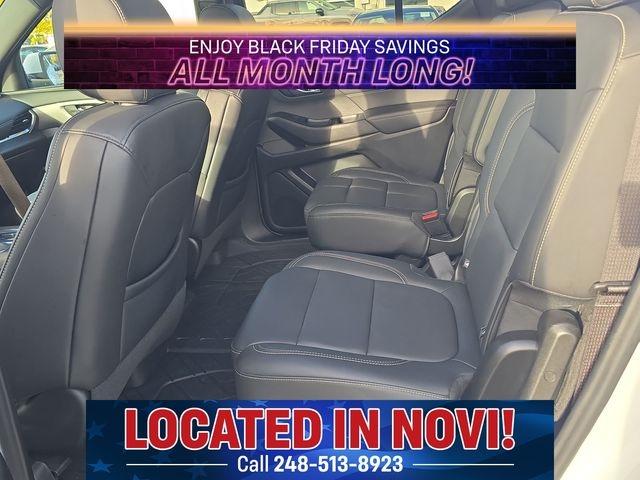 used 2023 Chevrolet Traverse car, priced at $30,900