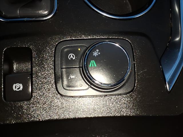 used 2023 Chevrolet Traverse car, priced at $30,200