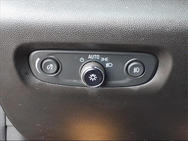 used 2021 Chevrolet Traverse car, priced at $20,900