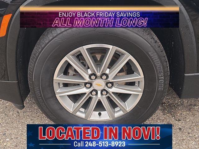used 2023 Chevrolet Traverse car, priced at $28,800