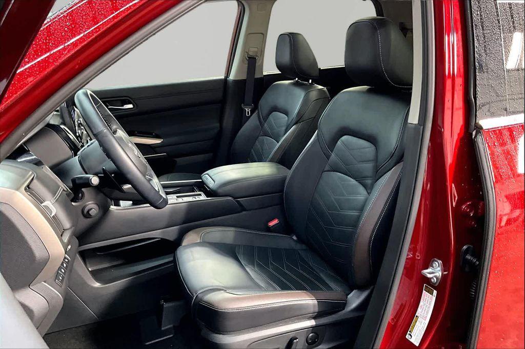 used 2025 Nissan Pathfinder car, priced at $38,647