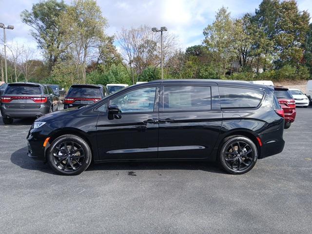 new 2026 Chrysler Pacifica car, priced at $51,627