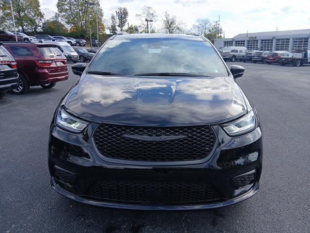 new 2026 Chrysler Pacifica car, priced at $51,627