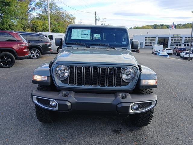 new 2025 Jeep Gladiator car, priced at $43,975