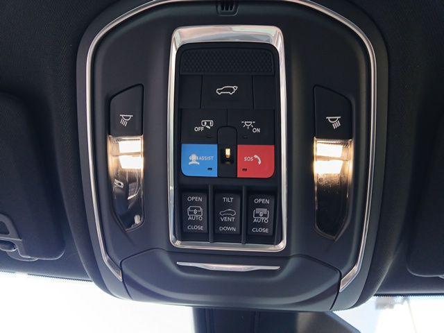 new 2025 Jeep Grand Cherokee car, priced at $48,276