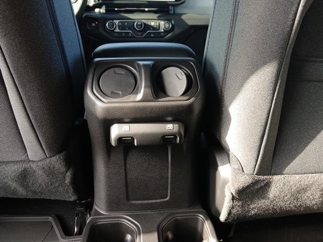 new 2025 Jeep Gladiator car, priced at $45,879