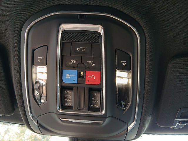 new 2025 Jeep Grand Cherokee car, priced at $42,554