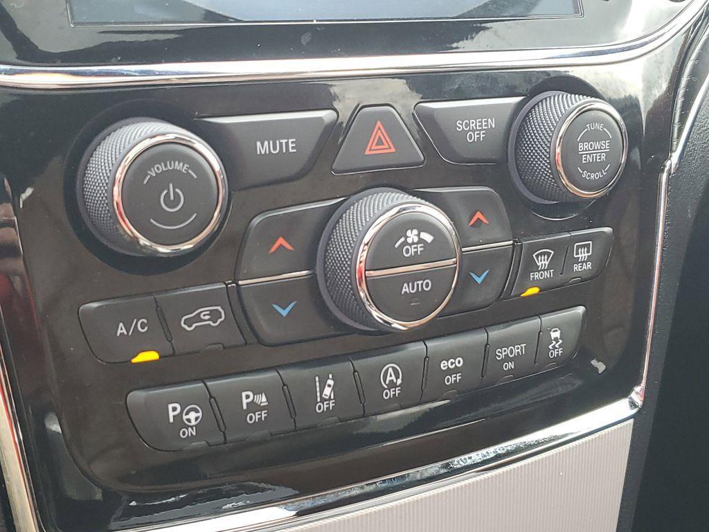 used 2021 Jeep Grand Cherokee car, priced at $31,900