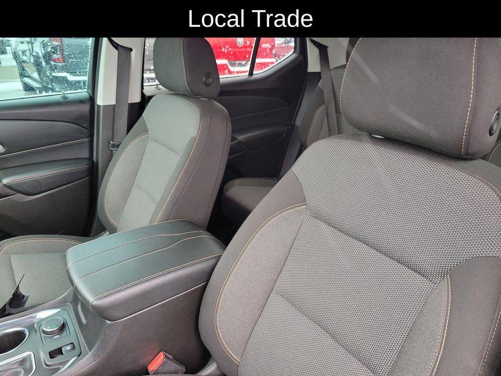 used 2021 Chevrolet Traverse car, priced at $21,000