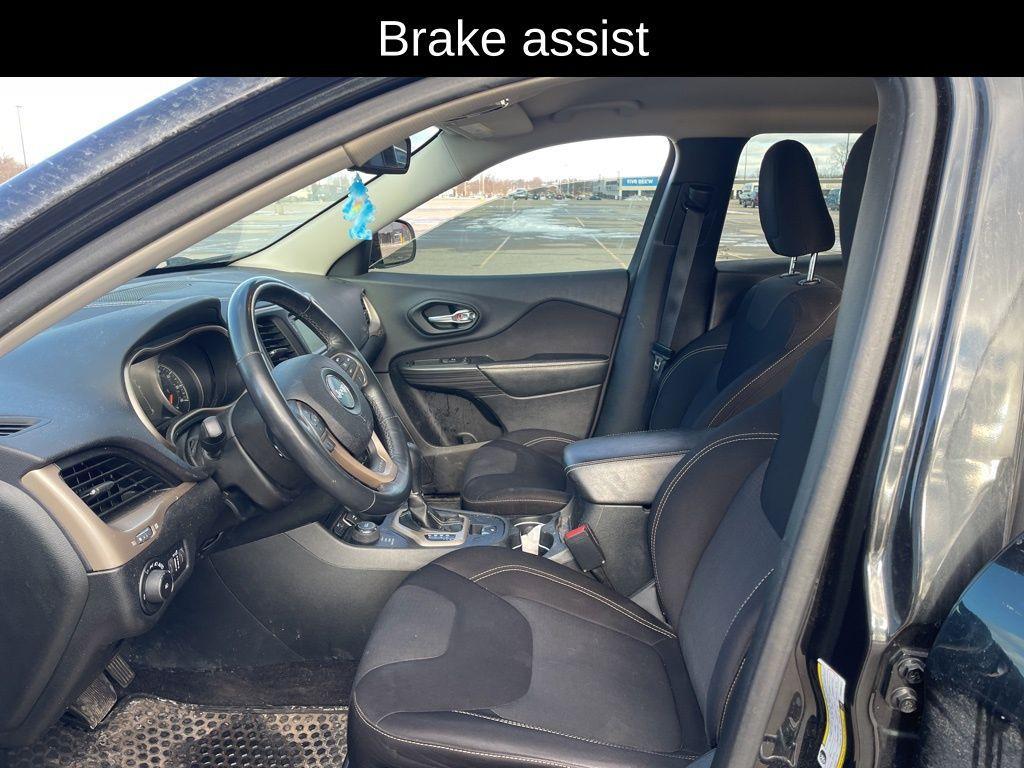 used 2015 Jeep Cherokee car, priced at $11,157