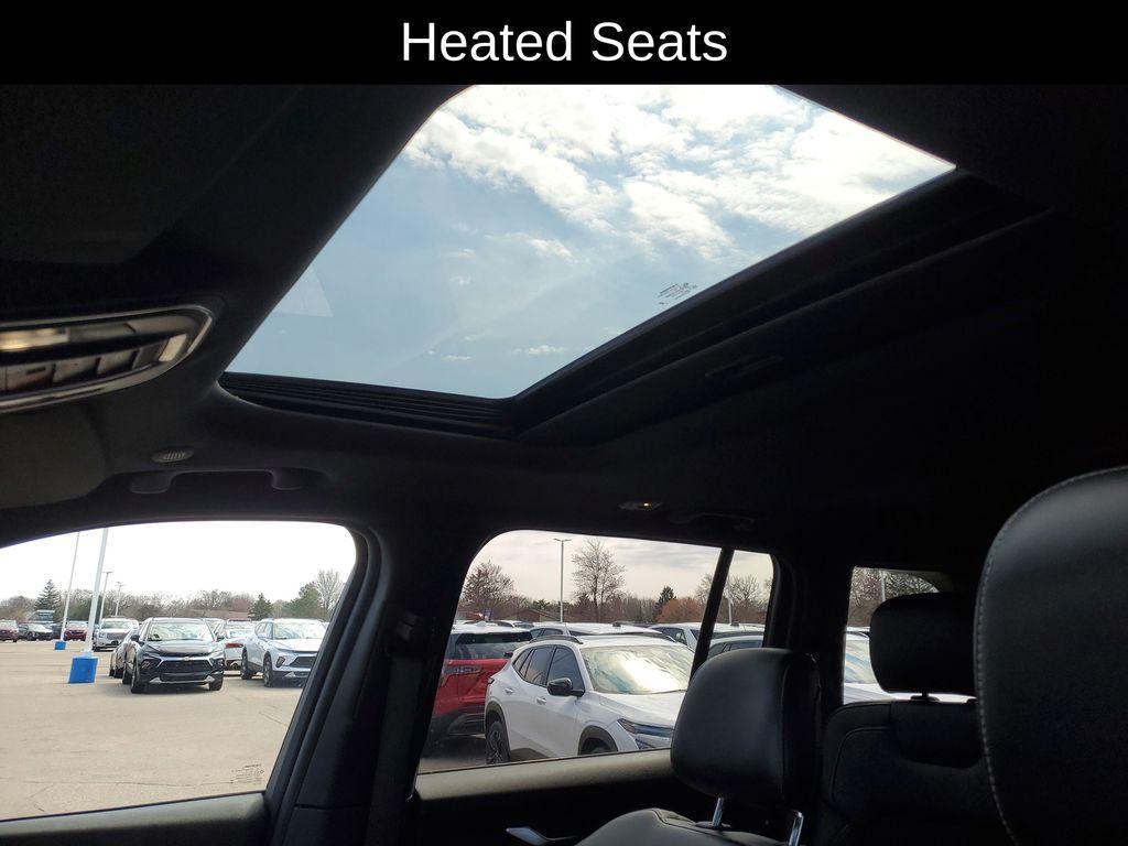 used 2023 Jeep Grand Cherokee car, priced at $29,590