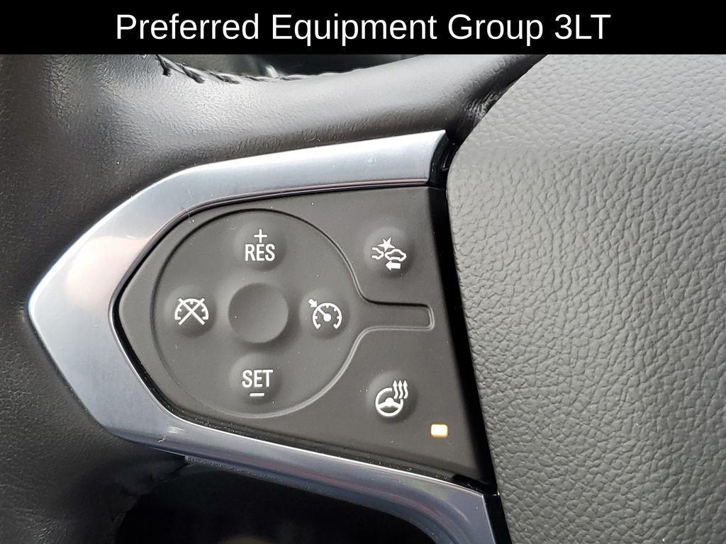 used 2022 Chevrolet Traverse car, priced at $24,300