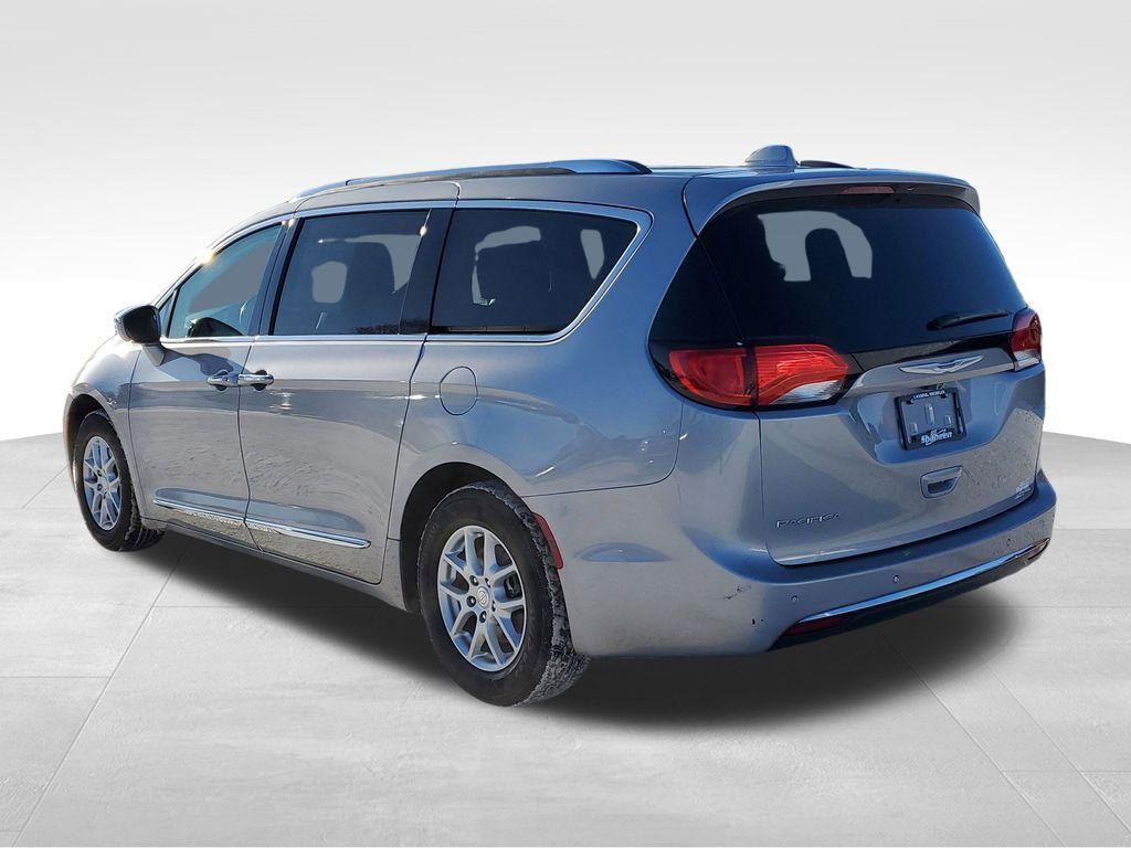 used 2020 Chrysler Pacifica car, priced at $15,895